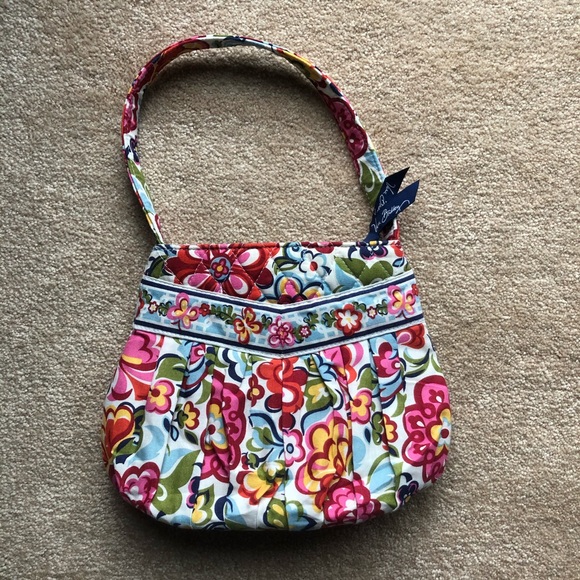 Vera Bradley Handbags - NWOT Vera Bradley Hannah purse in Hope Garden